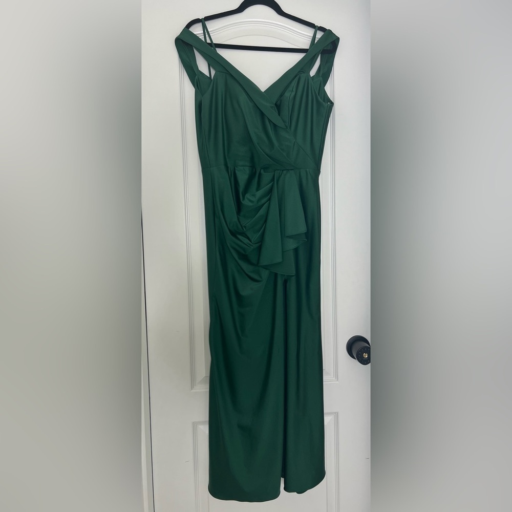 Elegant Green Women's Dress